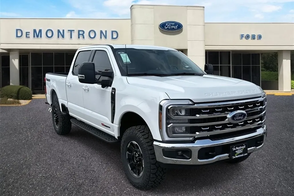 2025 Ford F-250 photo 1