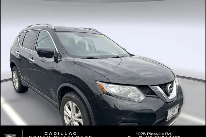 2016 Nissan Rogue SV photo 1