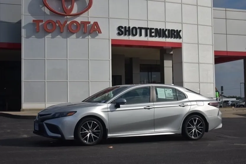 2023 Toyota Camry XSE photo 1