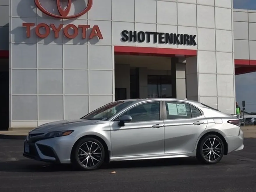 2023 Toyota Camry XSE photo 1