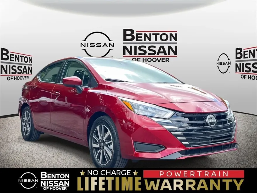 2025 Nissan Versa SV photo 1