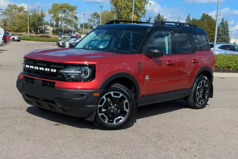 2024 Ford Bronco Sport Outer Banks photo 1