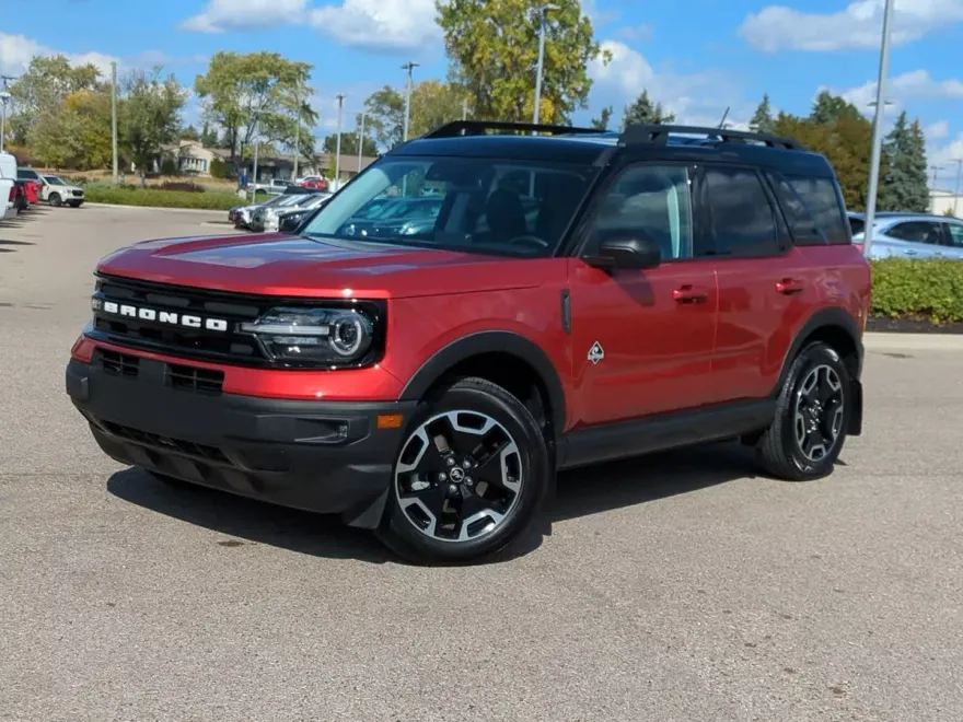 2024 Ford Bronco Sport Outer Banks photo 1
