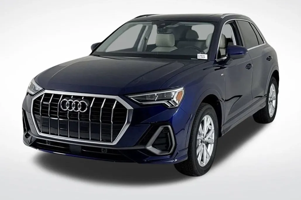 2025 Audi Q3 S line Premium photo 1