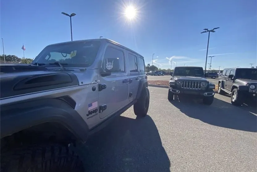 2021 Jeep Wrangler Unlimited Willys photo 1