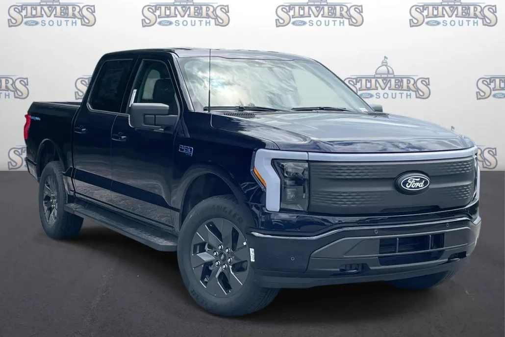 2025 Ford F-150 Lightning photo 1