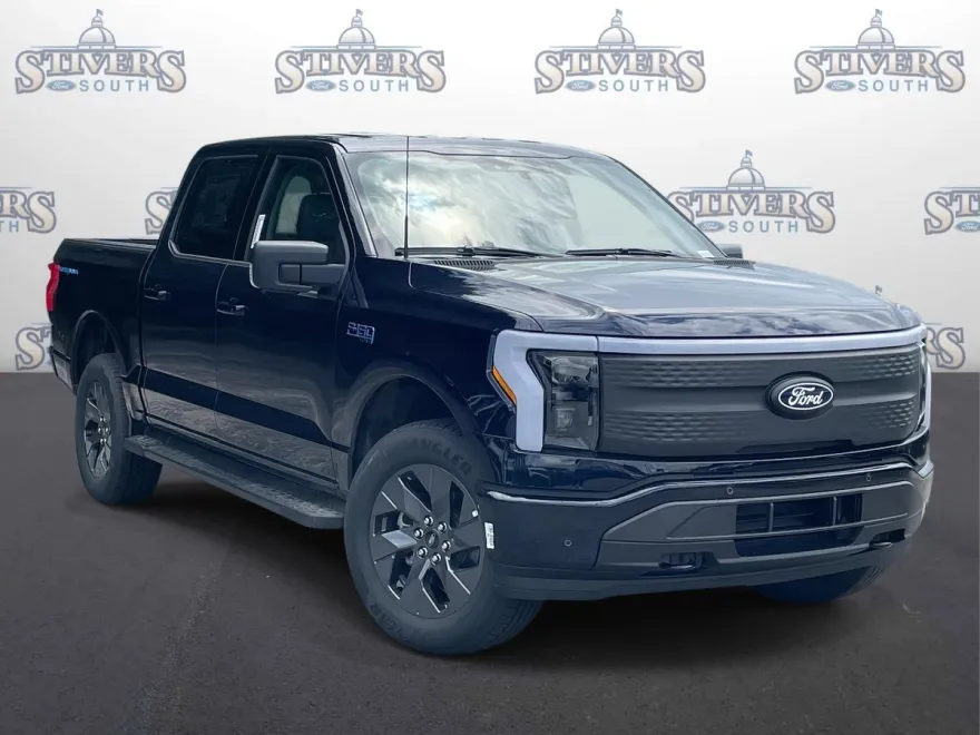 2025 Ford F-150 Lightning photo 1