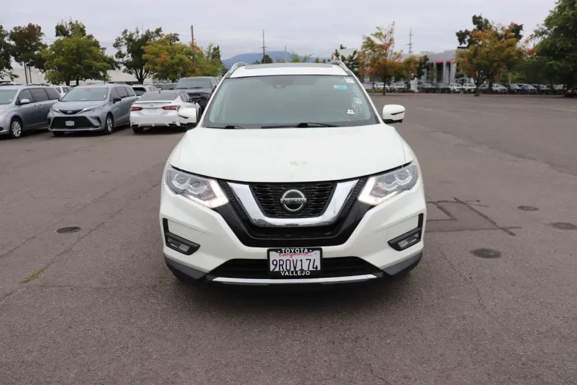 2020 Nissan Rogue SL photo 1
