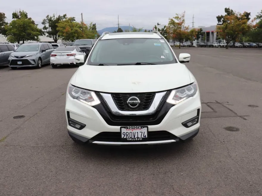 2020 Nissan Rogue SL photo 1