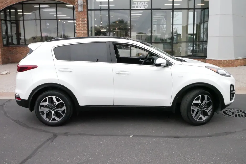 2021 Kia Sportage EX photo 1