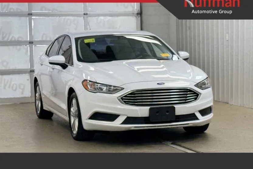 2018 Ford Fusion SE photo 1