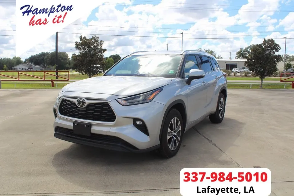 2024 Toyota Highlander XLE photo 1