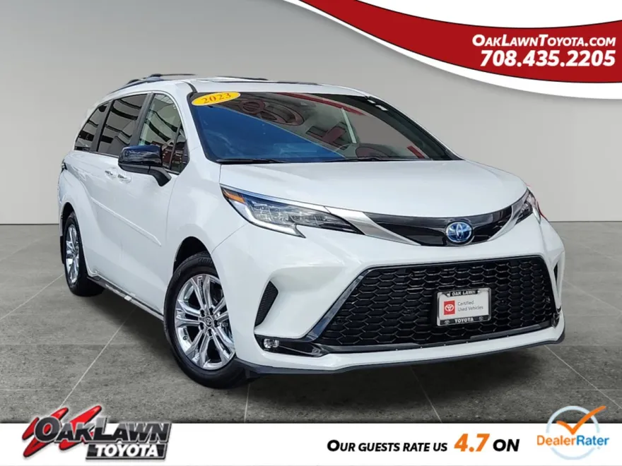 2023 Toyota Sienna XSE photo 1