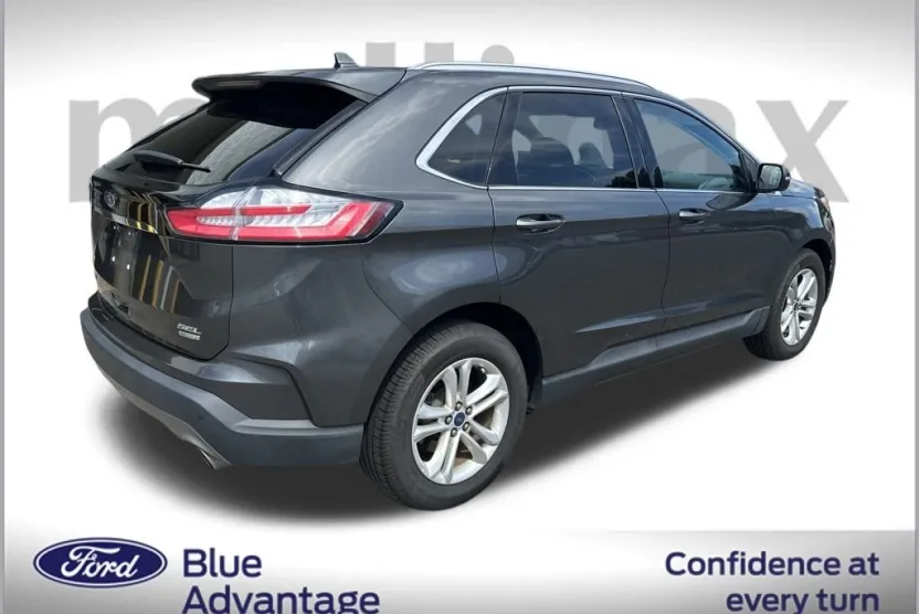 2019 Ford Edge SEL photo 1