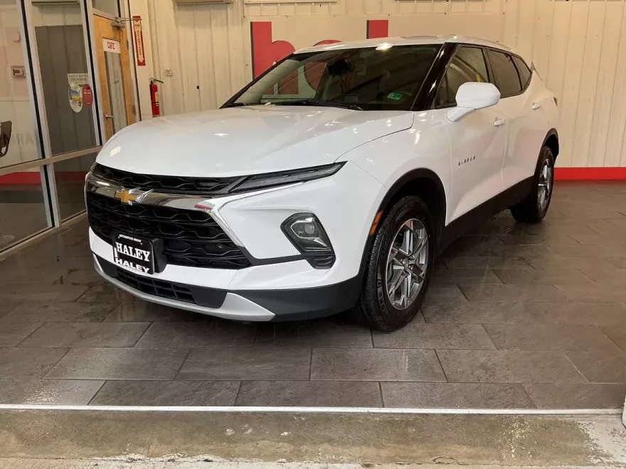 2023 Chevrolet Blazer 2LT photo 1