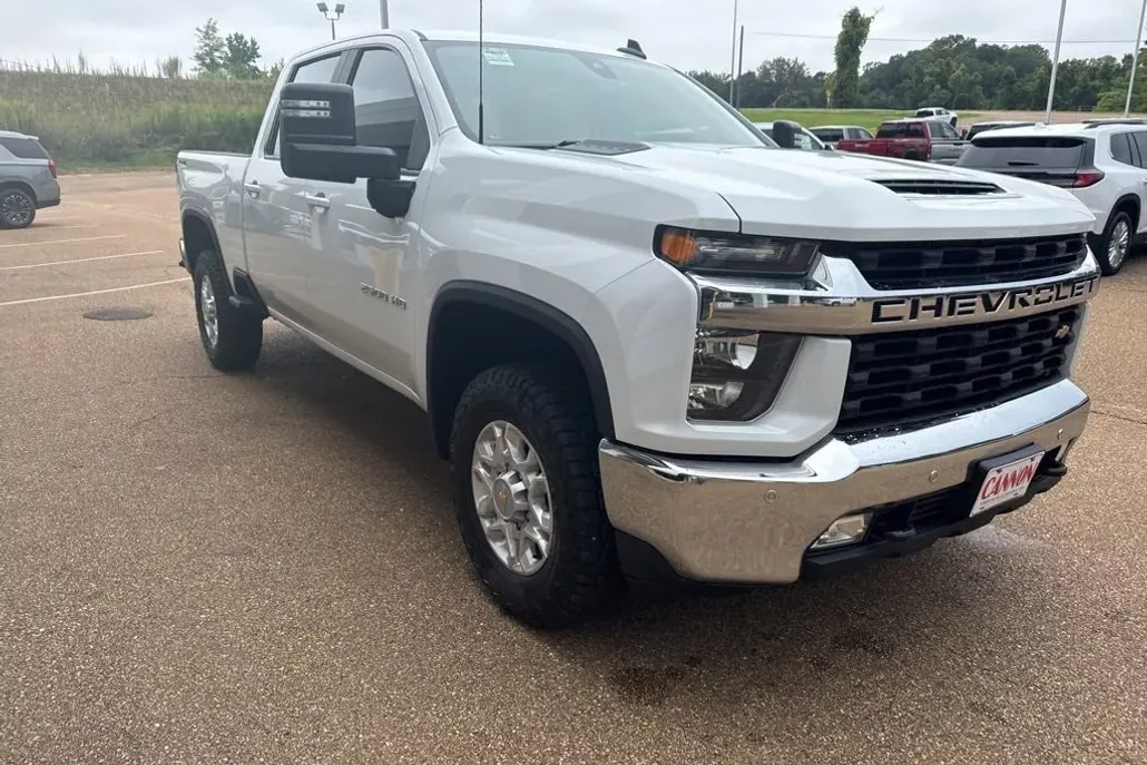 2022 Chevrolet Silverado 2500HD LT photo 1