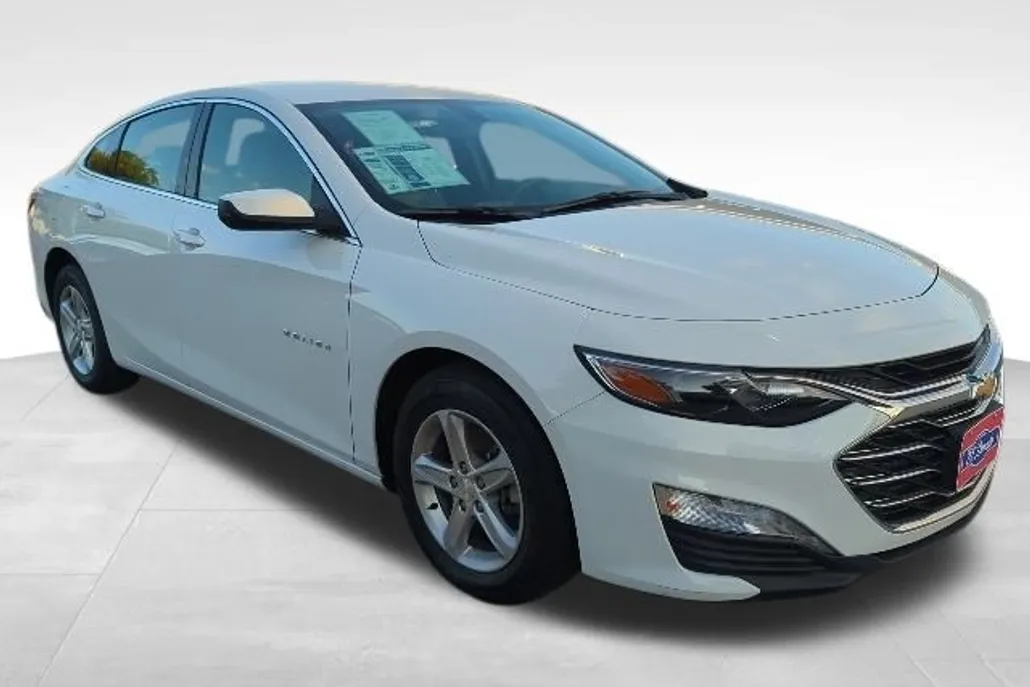 2022 Chevrolet Malibu 1LT photo 1