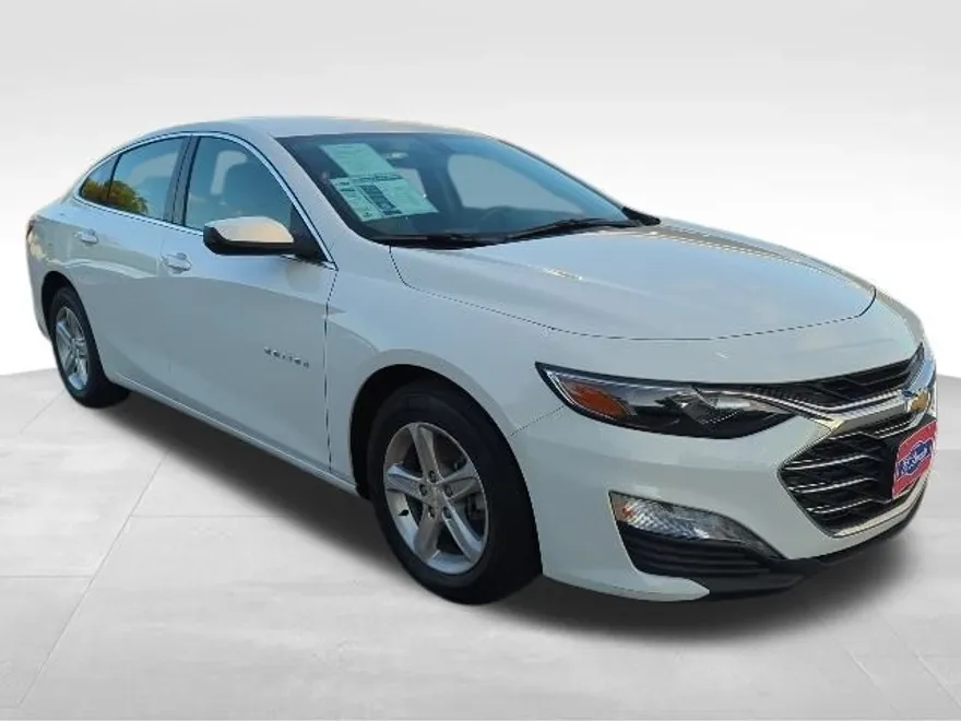 2022 Chevrolet Malibu 1LT photo 1