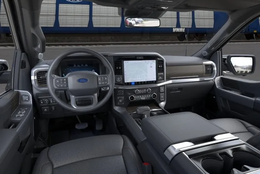 2025 Ford F-150 Lariat photo 1