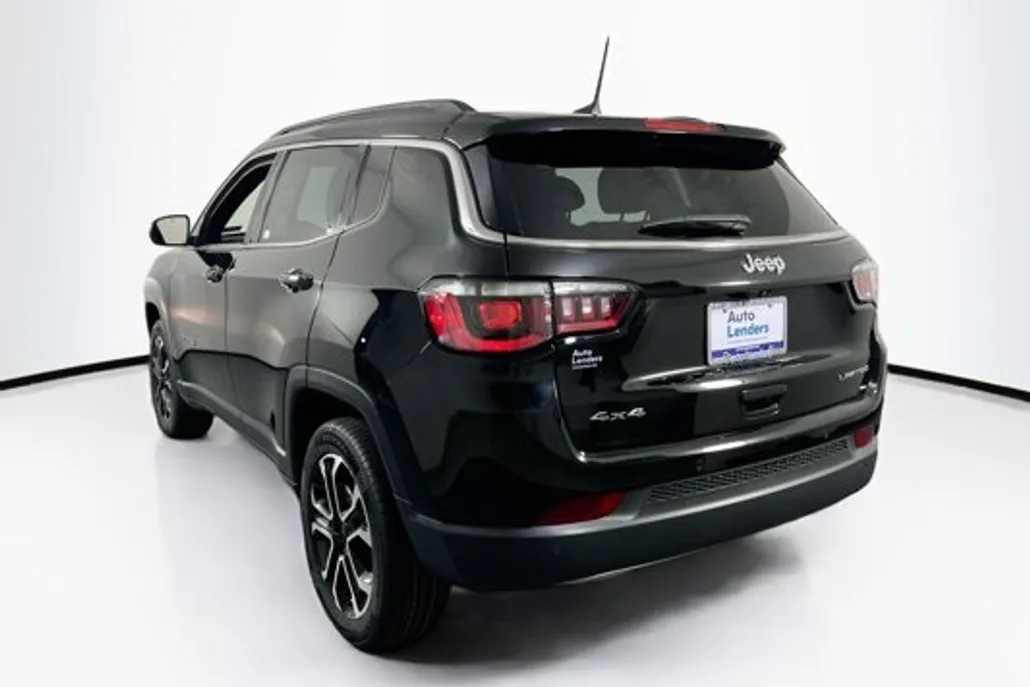2023 Jeep Compass Limited photo 1