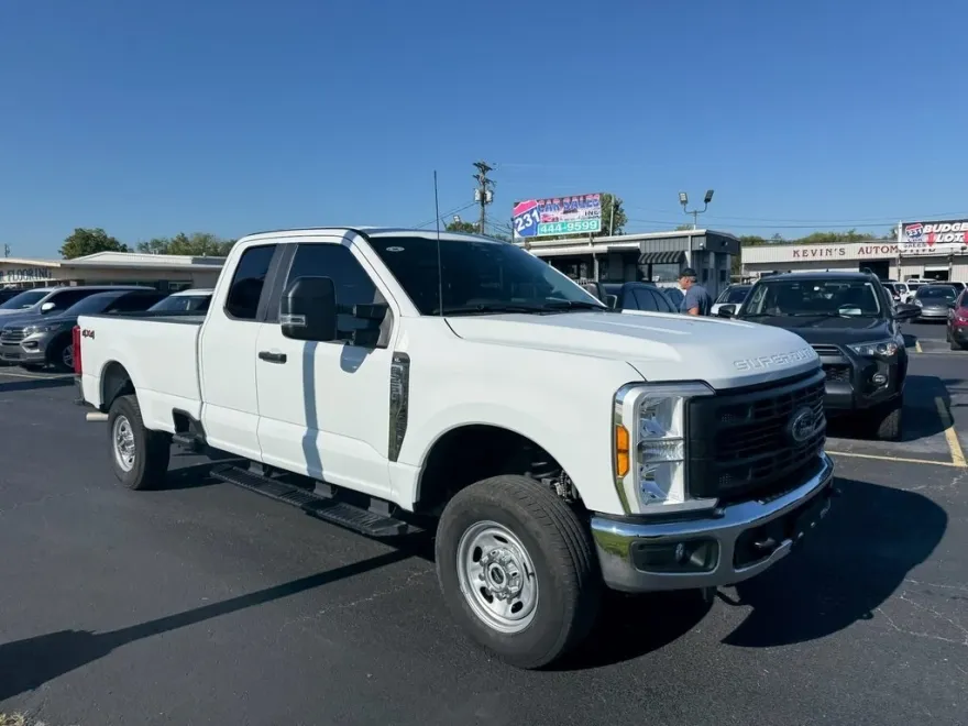 2024 Ford F-250 XL photo 1