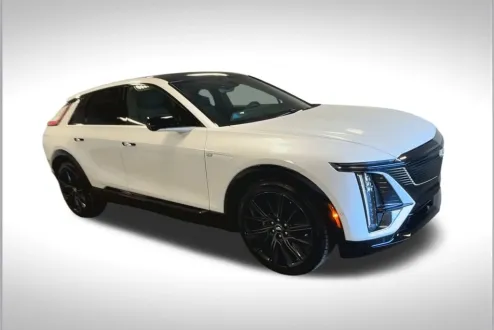 2025 Cadillac Lyriq Sport photo 2