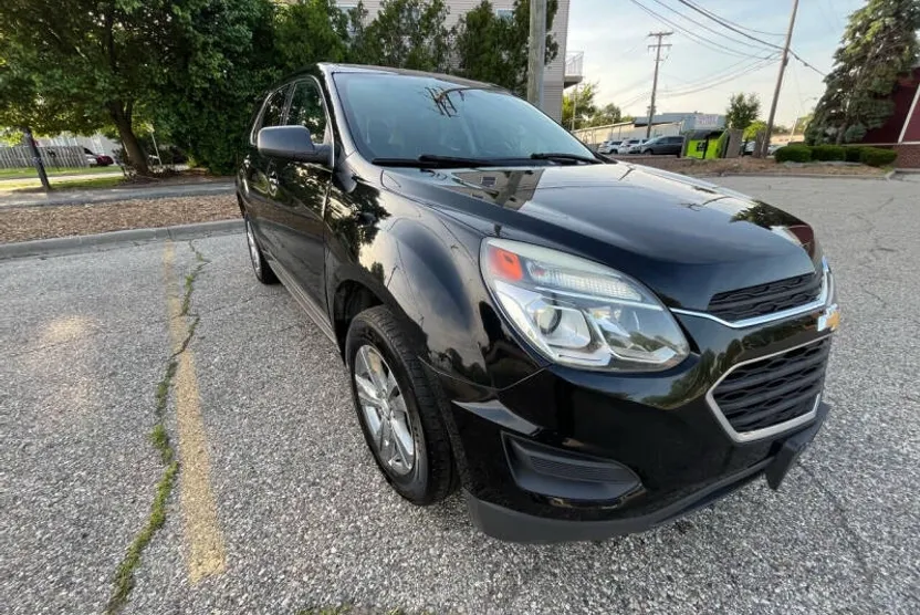 2016 Chevrolet Equinox LS photo 1