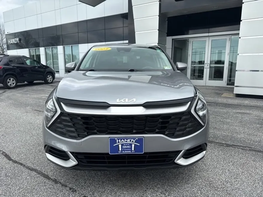 2023 Kia Sportage LX photo 1