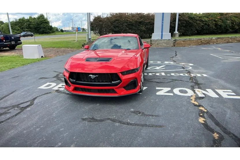 2025 Ford Mustang GT Premium photo 1