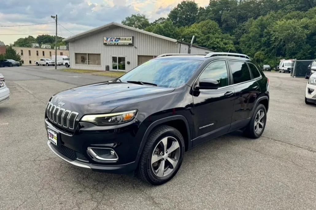 2019 Jeep Cherokee Limited photo 1