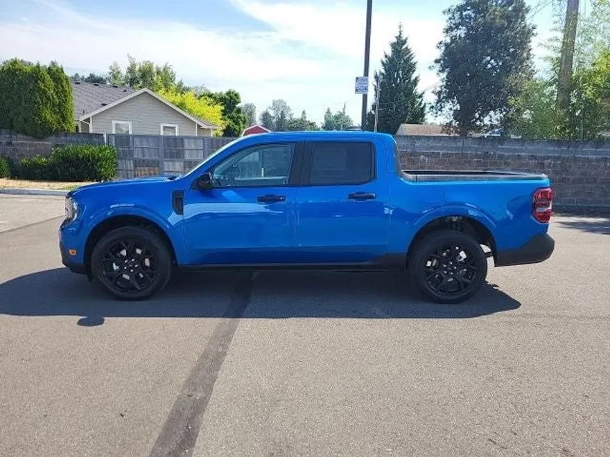 2025 Ford Maverick XLT photo 1