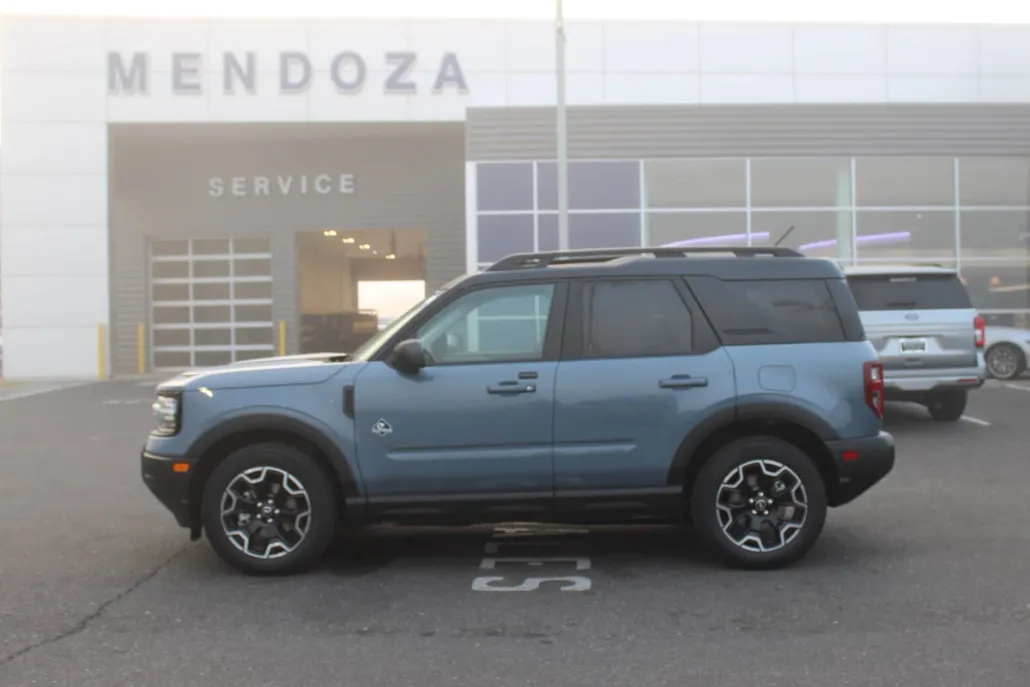 2025 Ford Bronco Sport Outer Banks photo 1