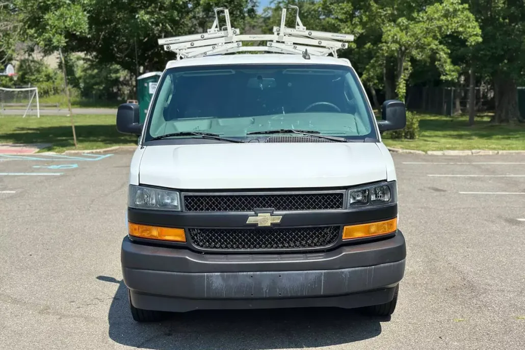 2018 Chevrolet Express Cargo photo 1
