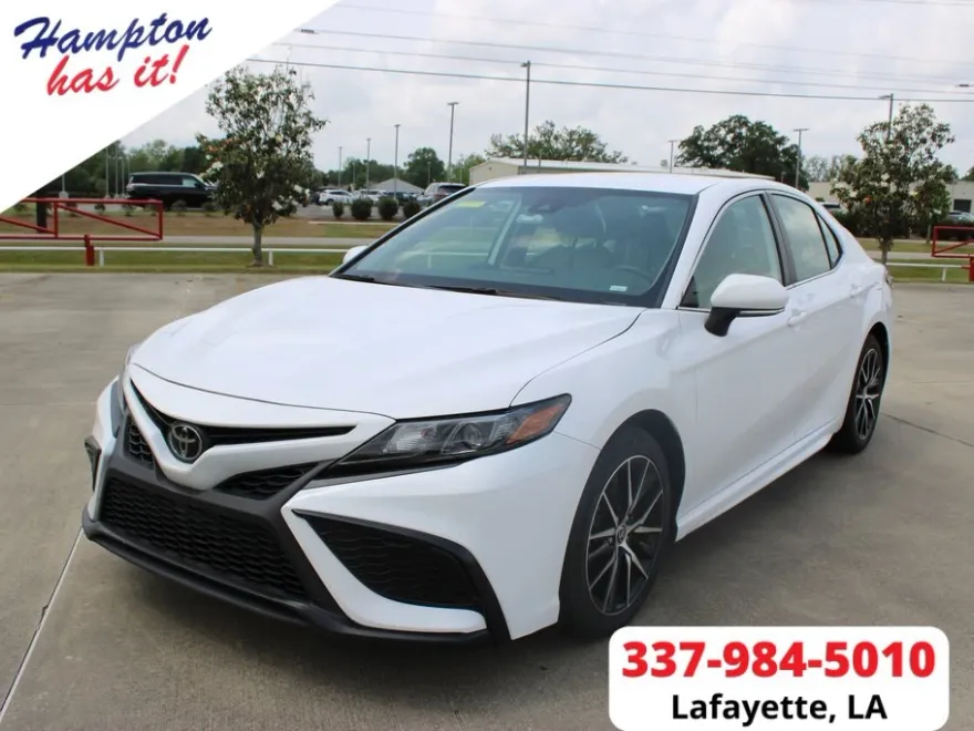 2023 Toyota Camry SE photo 1