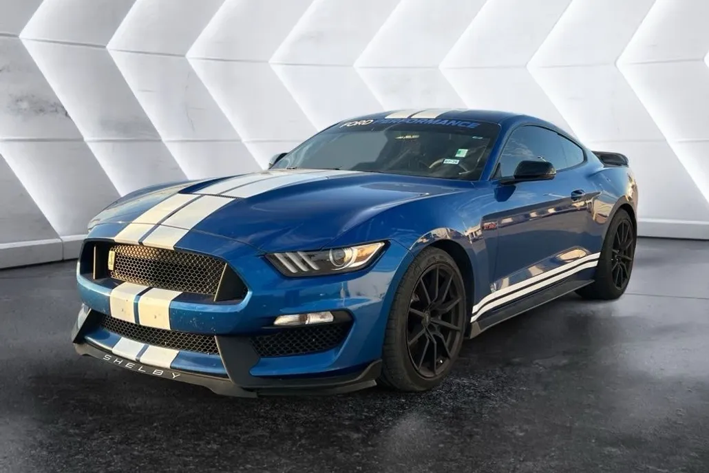 2017 Ford Mustang Shelby GT350 photo 1