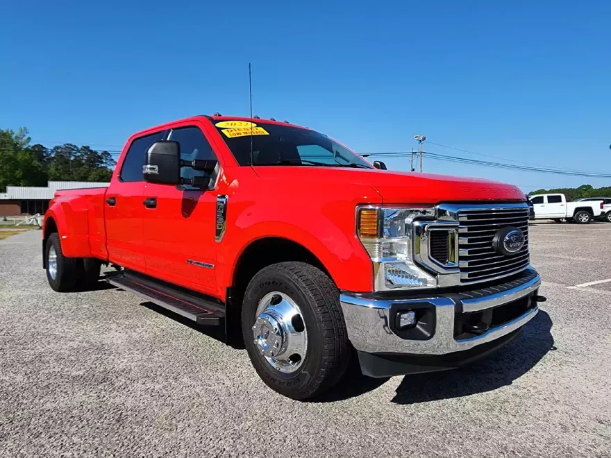 2022 Ford F-350 XLT photo 1