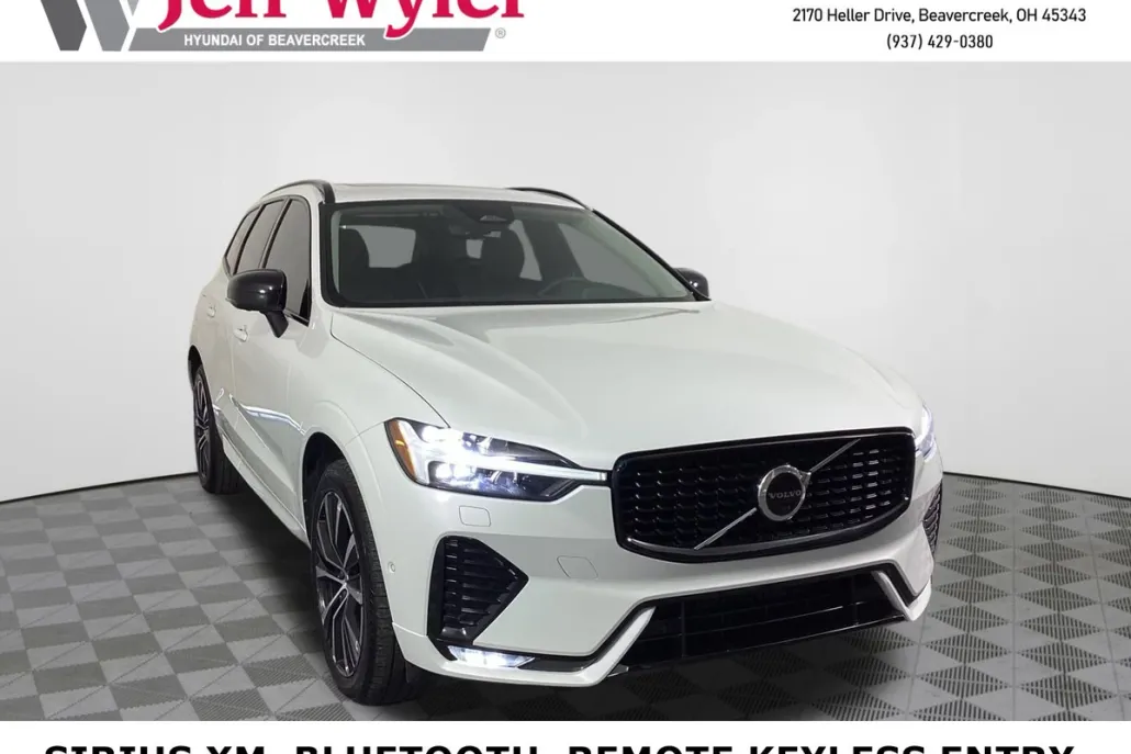 2023 Volvo XC60 B5 Plus photo 1