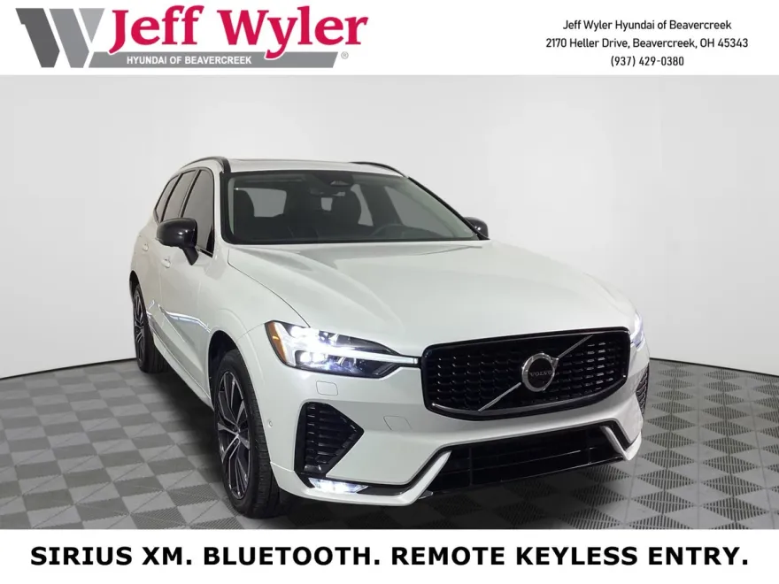 2023 Volvo XC60 B5 Plus photo 1