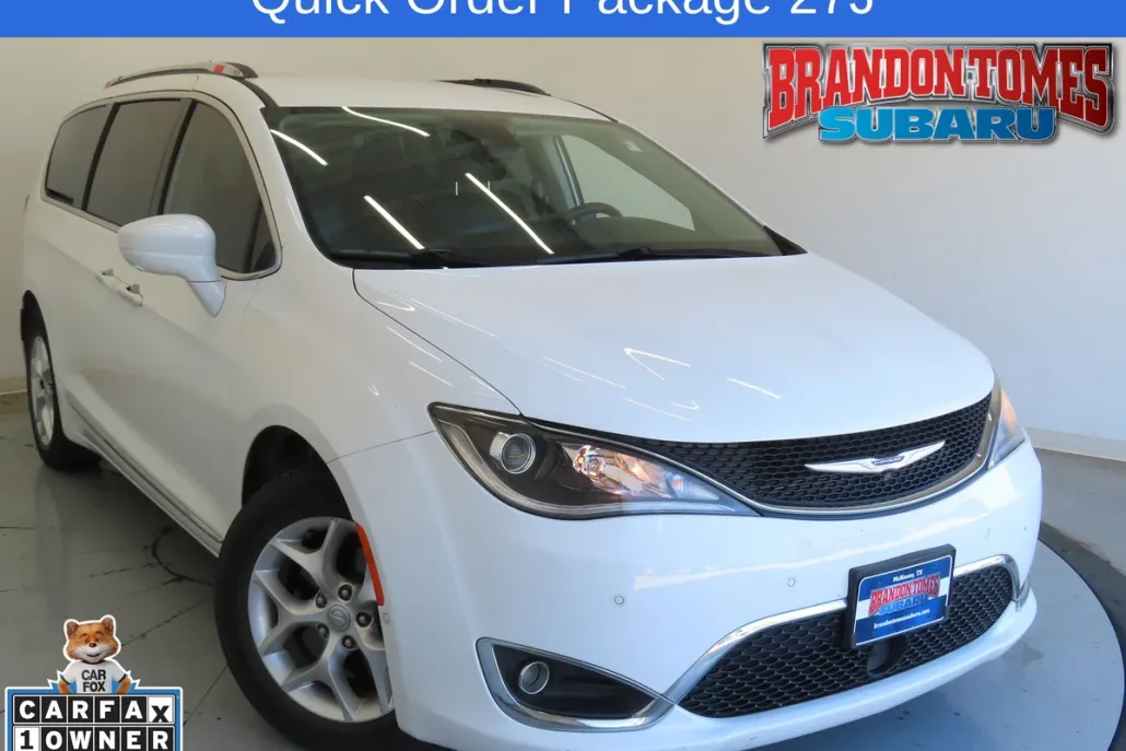 2020 Chrysler Pacifica Touring Plus photo 1