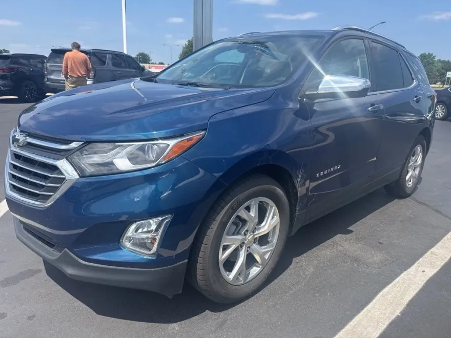 2020 Chevrolet Equinox Premier photo 1