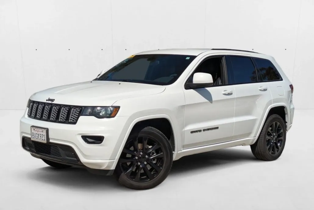 2021 Jeep Grand Cherokee Laredo photo 1