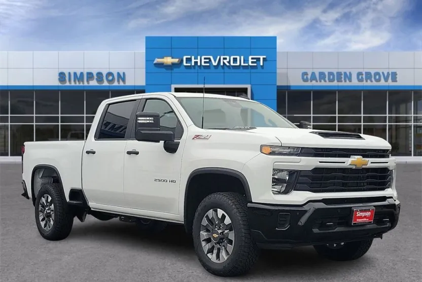2026 Chevrolet Silverado 2500HD Custom photo 1