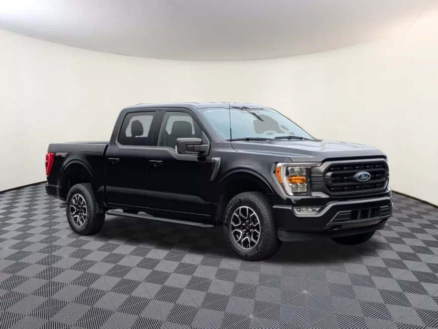 2023 Ford F-150 XLT photo 1
