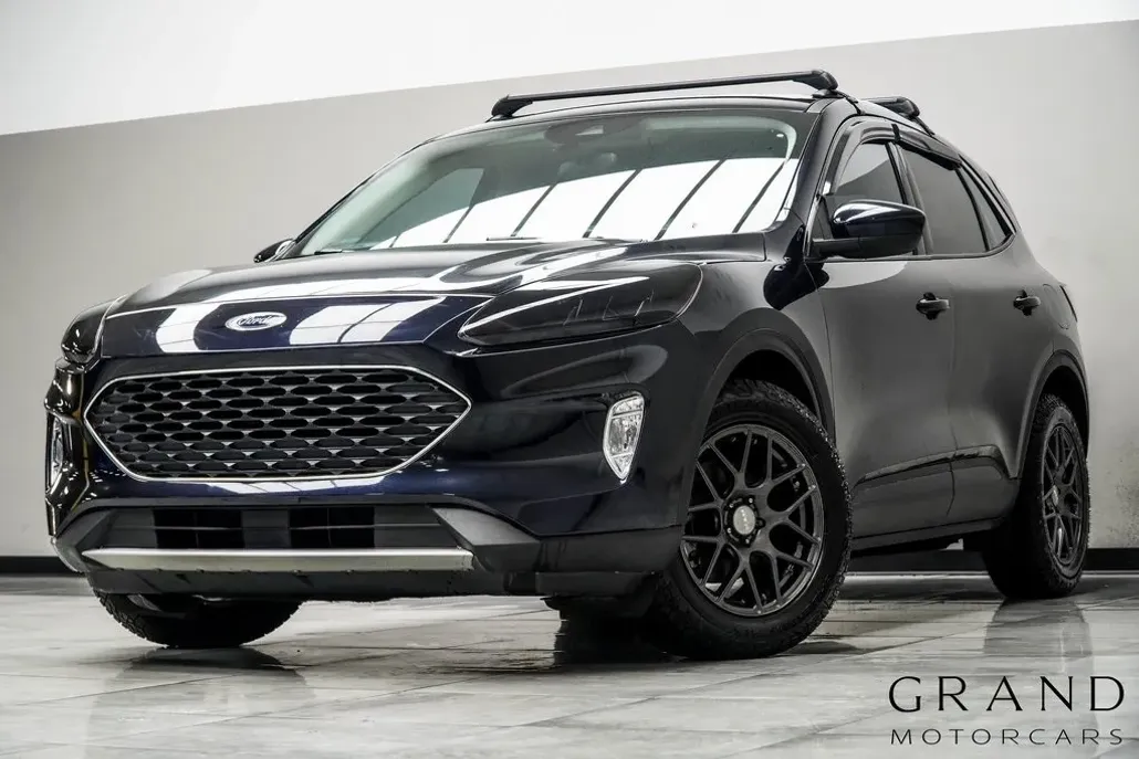 2021 Ford Escape Hybrid SE photo 1