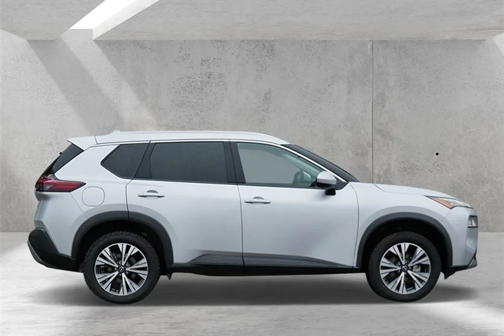 2023 Nissan Rogue SV photo 1