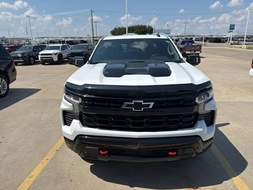 2024 Chevrolet Silverado 1500 LT Trail Boss photo 1