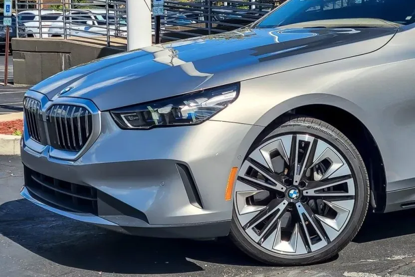 2025 Bmw 540i xDrive photo 1