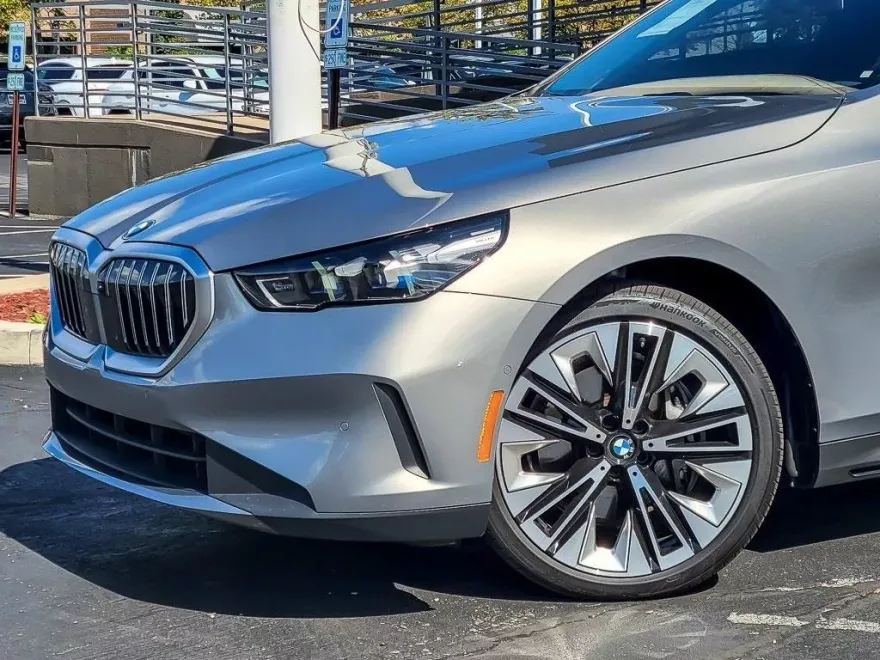 2025 Bmw 540i xDrive photo 1