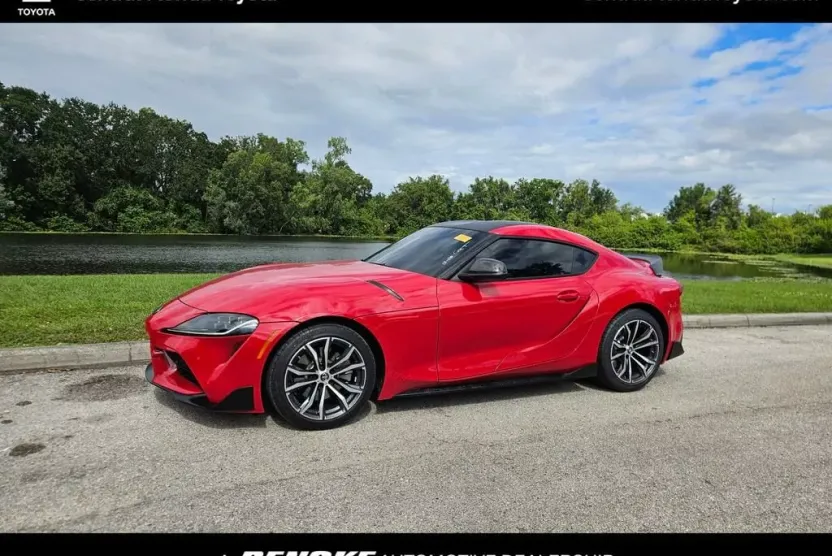2023 Toyota Supra 2.0 photo 1