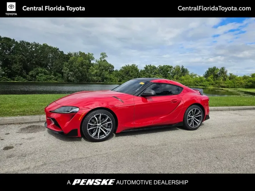 2023 Toyota Supra 2.0 photo 1